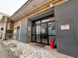 Laboratorio in vendita a napoli calata capodichino, 96