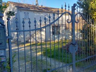 Colonica in vendita a macerata contrada fontezucca