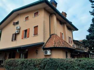 Villa a schiera in vendita a venezia via triestina