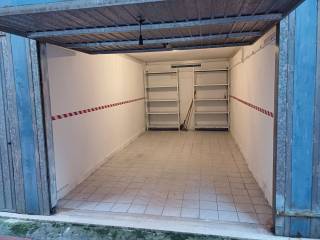 Garage in vendita a roma via pio ix, 240