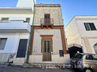 Casa indipendente in vendita a ugento via aghilberto del balzo, 75