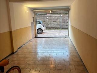 Garage in affitto a parma strada antonio zarotto, 37/1