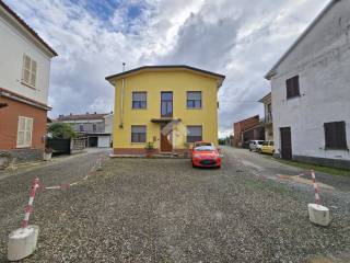 Casa indipendente in vendita ad alessandria via luigi lodi, 53