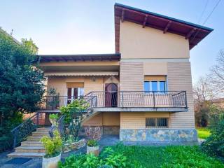 Casa indipendente in vendita a barbianello via roma, 30