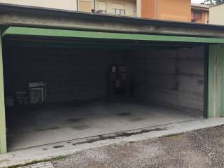 Garage in vendita a parabiago via donato bramante, 7