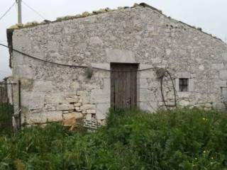 Rustico all'asta a comiso contrada crocilla