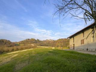 Casa indipendente in vendita a castelnuovo don bosco frazione nevissano, 32