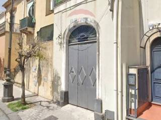 Casa indipendente in vendita ad aci sant'antonio via vittorio emanuele, 33