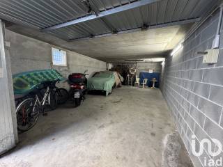 Garage in vendita a pietra ligure viale viale della repubblica, 5