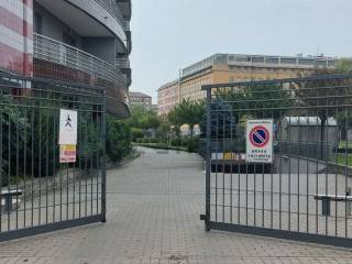 Garage in affitto a milano via vincenzo da seregno, 46