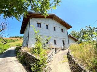 Casa indipendente in vendita a castel d'aiano via rivella