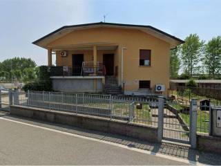 Casa indipendente all'asta a spino d'adda via vacchelli , 12