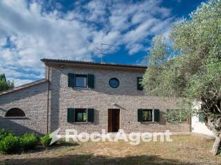 Villa bifamiliare in vendita a pesaro strada madonna dei mazza