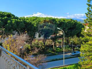 Appartamento in vendita a giardini-naxos via sebastiano paladino, 36