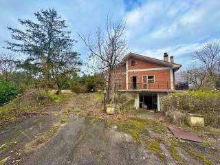 Villa in vendita a massa d'albe strada proviciale per avezzano