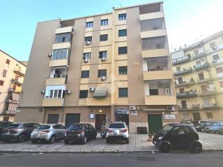 Appartamento in vendita a palermo via vincenzo vitali, 16