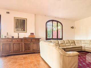 Villa bifamiliare in vendita a forte dei marmi via versilia, 82