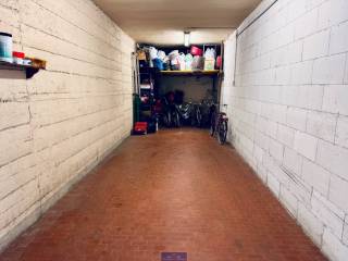 Garage in vendita a firenze via maragliano