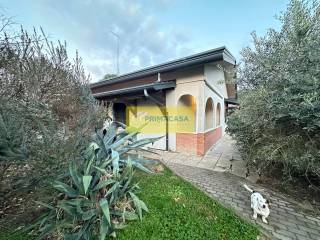 Villa in vendita a jesolo via roma sinistra, 84