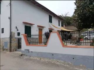 Casa indipendente in vendita a vernio località gaggio