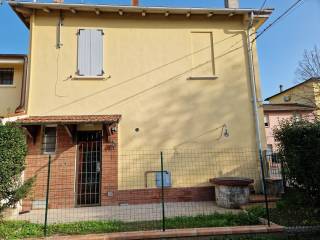 Casa indipendente in in affitto da privato a san giorgio di piano via volontari della libertà