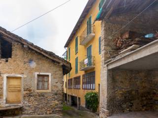 Casa indipendente in vendita a pradleves via iv novembre, 19