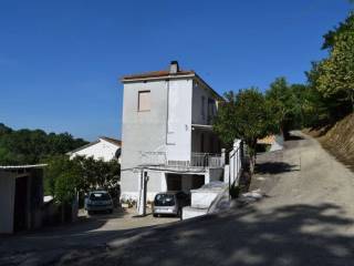 Casa indipendente in vendita a villamagna contrada serepenne