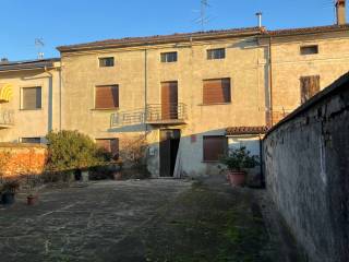 Casale in in vendita da privato a sabbioneta via mezzana sant'antonio, 84