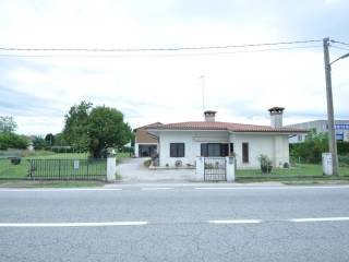 Villa in vendita a san canzian d'isonzo via cesare battisti, 73