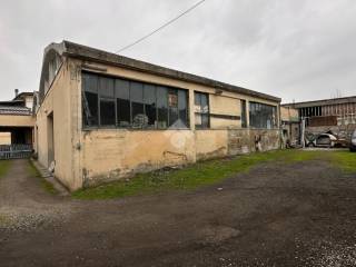 Garage in vendita a ponsacco via ciro menotti, 8