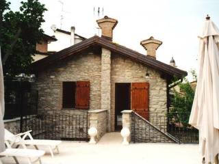 Villa in vendita ad alta val tidone via aia grande, 16