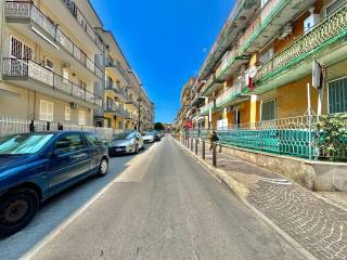 Garage in affitto a napoli via vicinale san donato, 25