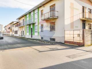 Casa indipendente in vendita a busto arsizio via madonna in campagna, 13 bis