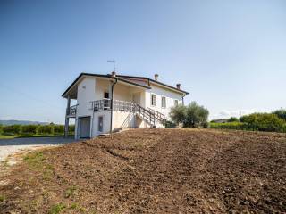 Villa in vendita a monteforte d'alpone via roma