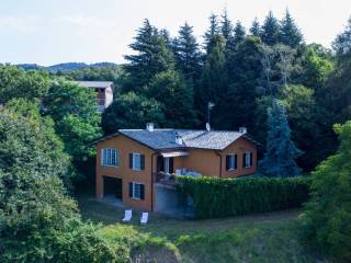 Villa in vendita a caprino veronese via enzo ferrari, 35