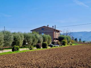 Casa indipendente in vendita a perugia 