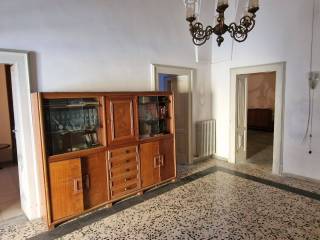 Casa indipendente in in vendita da privato a san pietro vernotico piazza regina margherita, 28