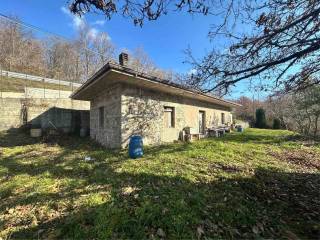 Villa in in vendita da privato a san pietro apostolo contrada pasqualazzo, 52