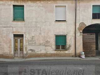 Casa indipendente all'asta a pescarolo ed uniti via carducci, 3-5