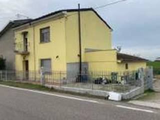 Casa indipendente all'asta a gonzaga strada provinciale cadellora, 41