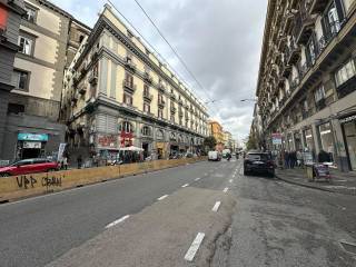 Negozio in vendita a napoli via antonietta de pace s.n.c.