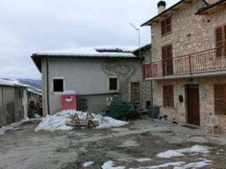 Casa indipendente all'asta a cascia fogliano