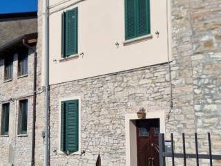 Casa indipendente in vendita a langhirano strada borra di croce