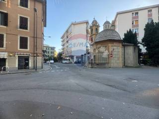 Negozio in vendita a savona via carissimo e crotti, 10 r