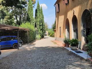 Casa indipendente in vendita a campi bisenzio via fornello