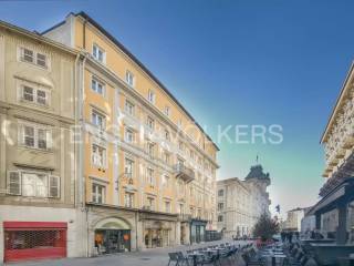 Appartamento in vendita a trieste capo di piazza gianni bartoli, 1