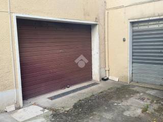 Garage in vendita a roma via monte velino, 14