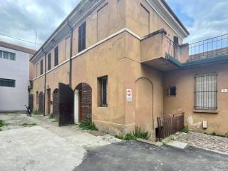 Casa indipendente in vendita a forlì via oliverotto fabbretti, 2