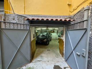 Garage in vendita a napoli via luigia sanfelice, 93