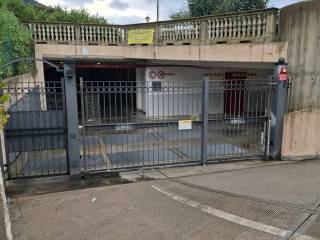 Garage in affitto a genova via dei vassalli, 1